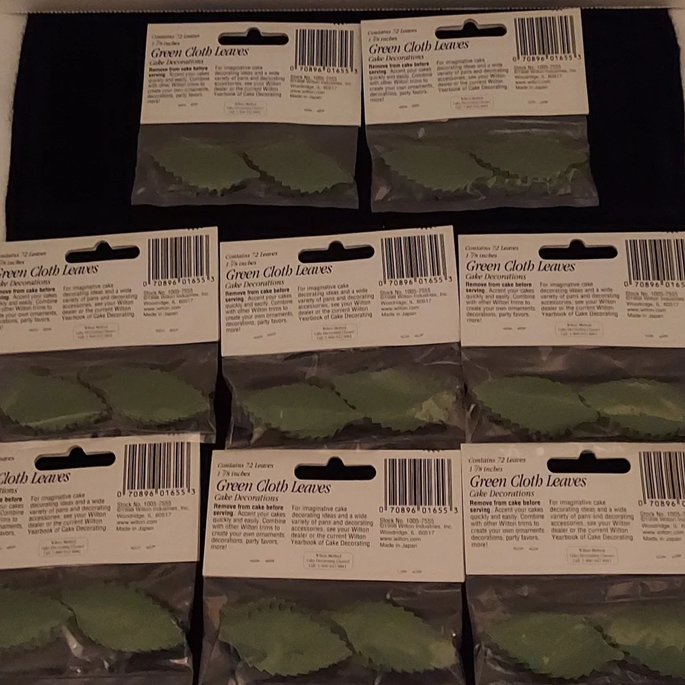 8pc. Lot of Wilton Green Cloth Leaves 72 pieces each 1-7/8